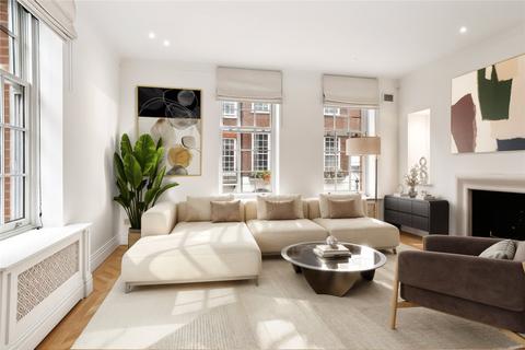 undefined, Hertford Street