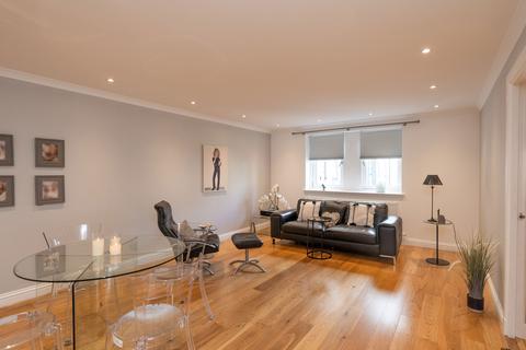 3 bedroom flat for sale, 31/7 Ocean Drive, The Shore, Edinburgh, EH6 6JL