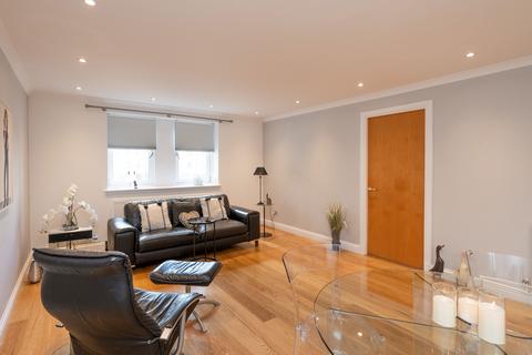 3 bedroom flat for sale, 31/7 Ocean Drive, The Shore, Edinburgh, EH6 6JL