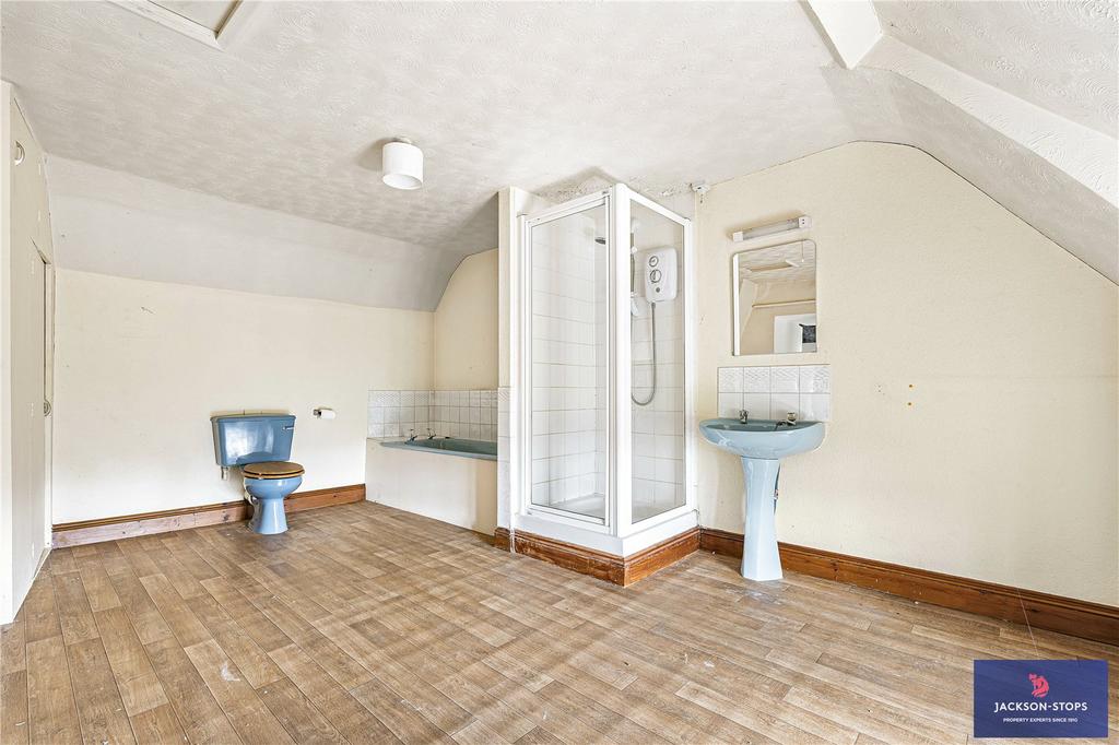 Bedroom 1 Ensuite