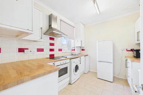 3 bedroom bungalow for sale, Colton Gardens, London