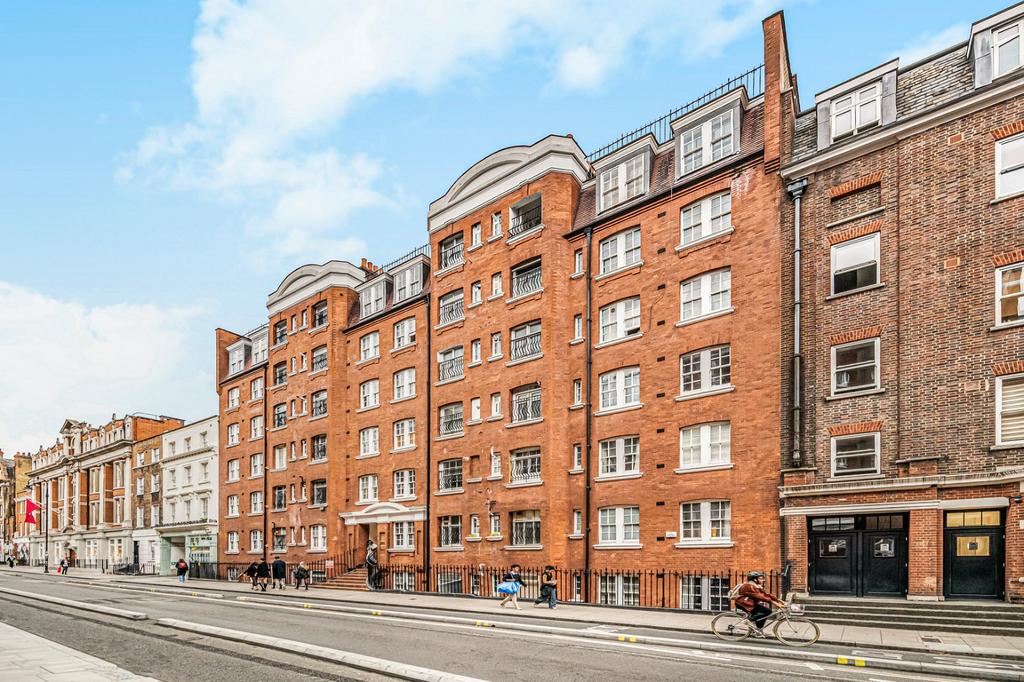 Apartment in London - View 3