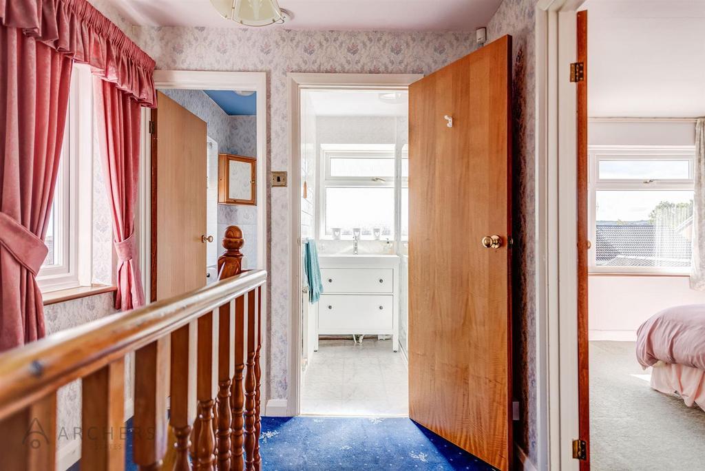 14 St.Albans Drive(Interior)-24.jpg