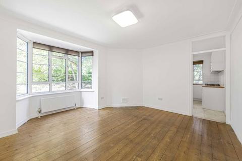 2 bedroom flat for sale, Manor Court, London W3