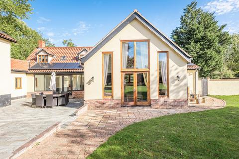 7 bedroom detached house for sale, Beautifully Restored 17th-Century Farmhouse with Three Bed Barn Annexe in Carlton Rode