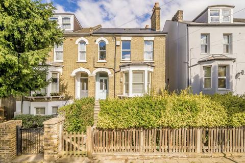 Angles Road, London SW16