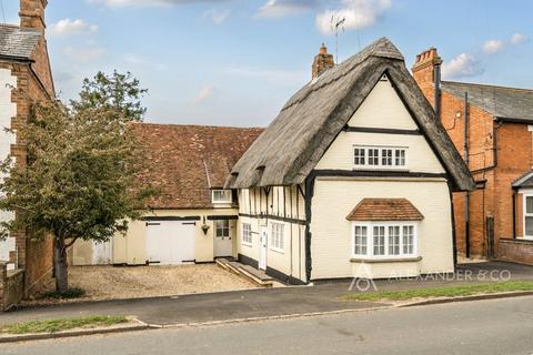 4 bedroom detached house for sale, High Street South, Leighton Buzzard LU7