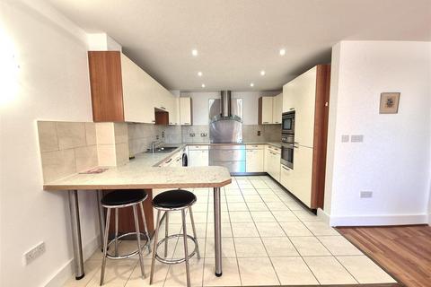 2 bedroom apartment for sale, Dolphin Quays, Poole BH15