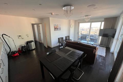 3 bedroom flat for sale, Jefferson Plaza, London