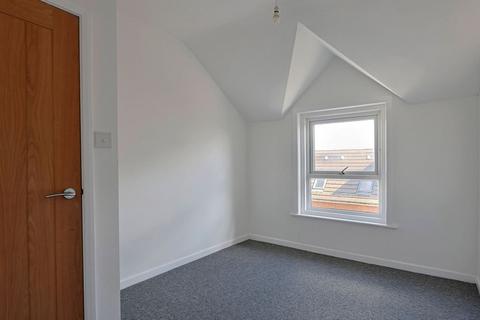 1 bedroom flat for sale, St Michaels Road, West Cliff