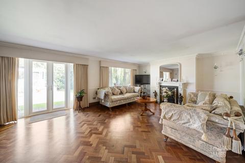 undefined, Orchardmede, London, N21