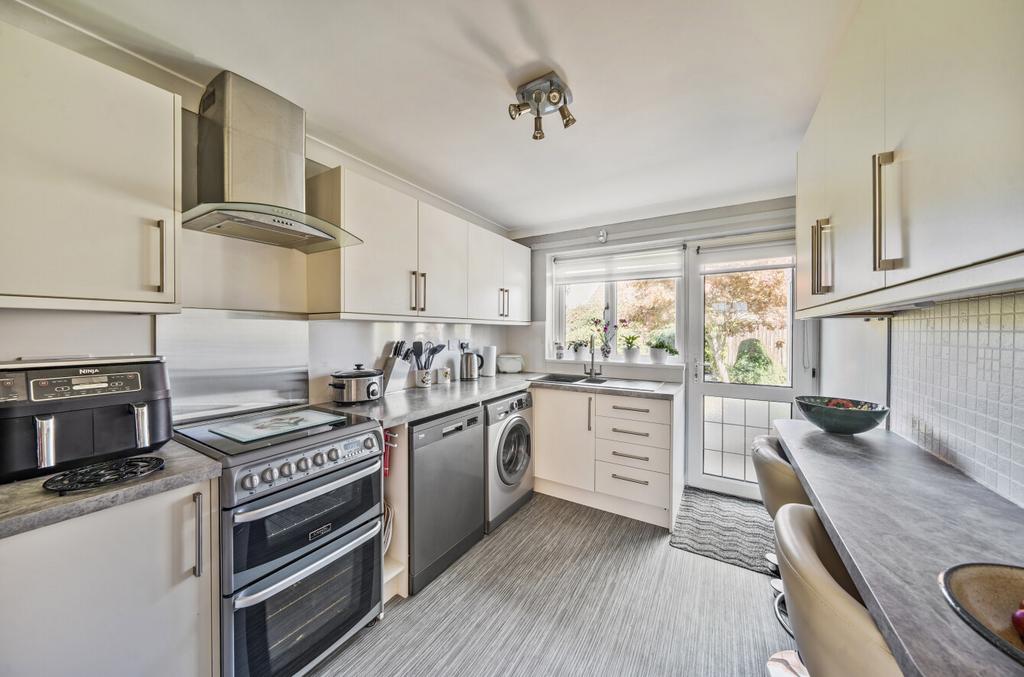 Kitchen/Breakfast Rm