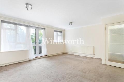 undefined, Springbank, London, N21