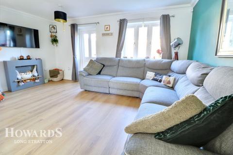 3 bedroom terraced house for sale, Shetland Way, Lower Somersham