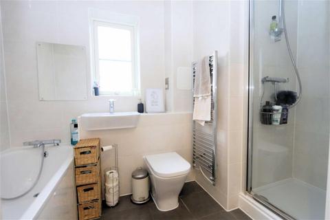 63 Buckingham Road, Epping, CM16 5AF