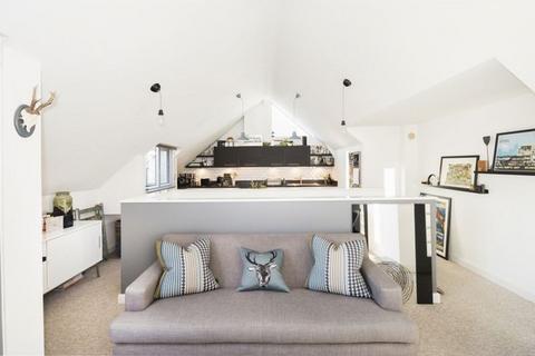 undefined, Whitehound, Thame OX9