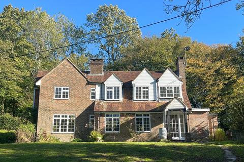3 bedroom detached house for sale, London Road, Mountfield, TN32