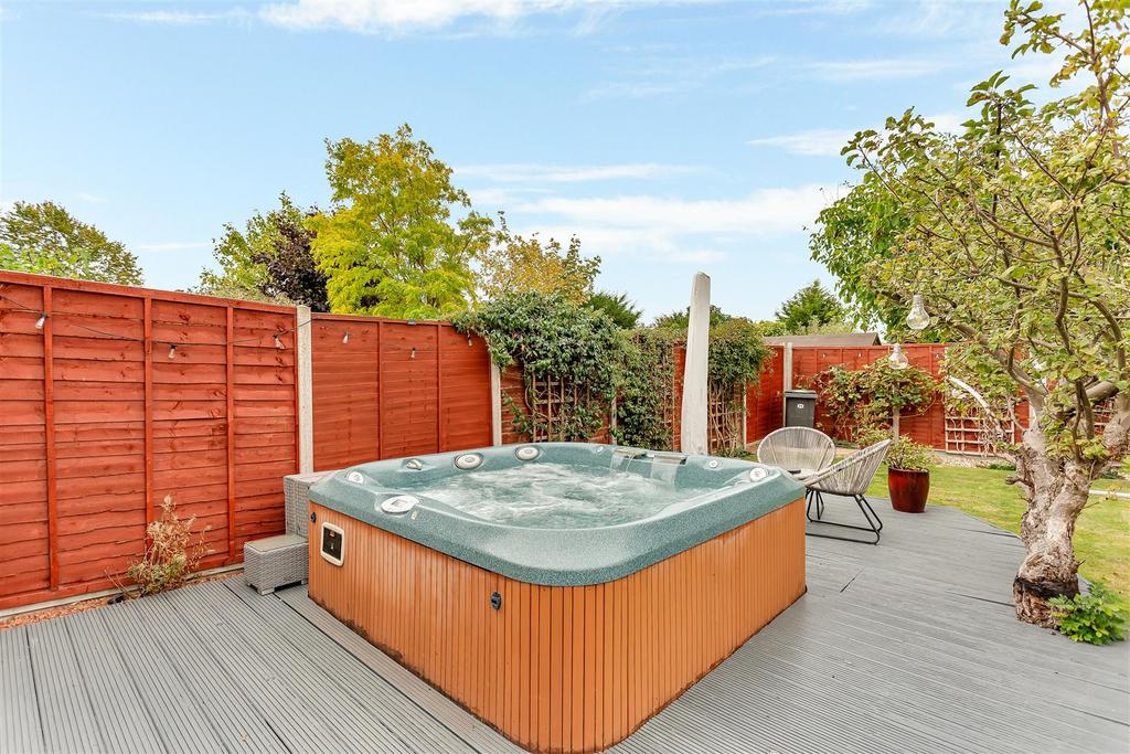 Hot tub.jpg