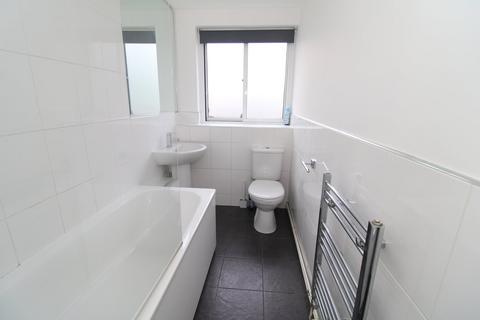 2 bedroom flat for sale, Shortlands Grove, Bromley, BR2