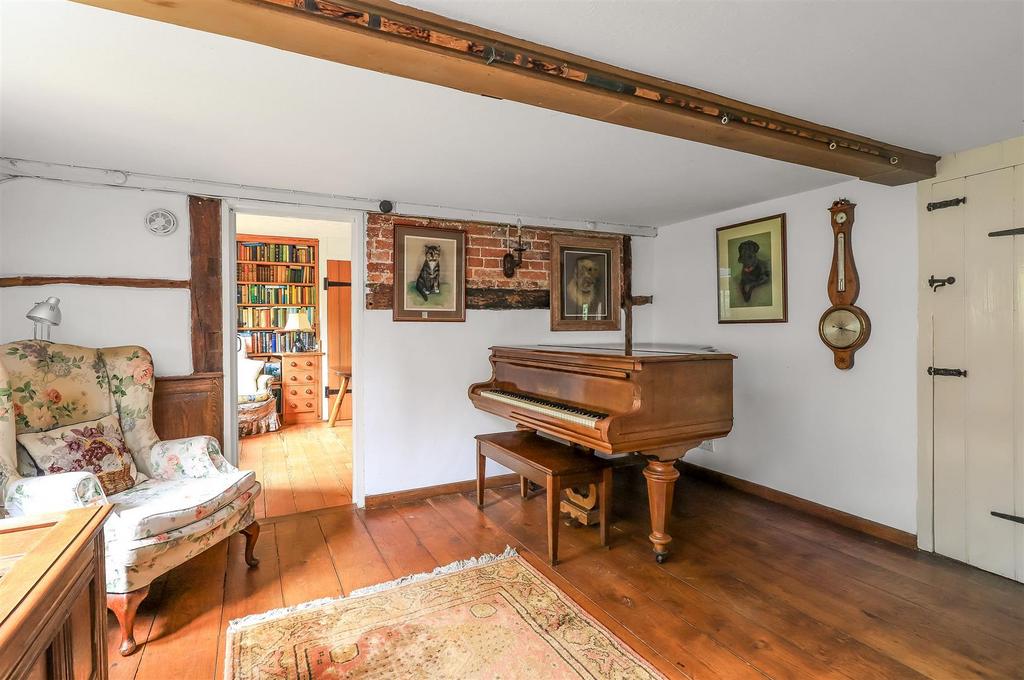 Winterbourne Cottage hall