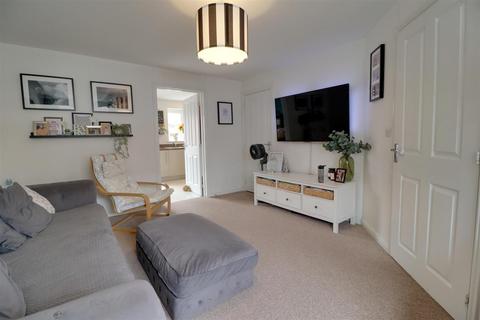 3 bedroom semi-detached house for sale, Sundew Road, Shavington, Crewe