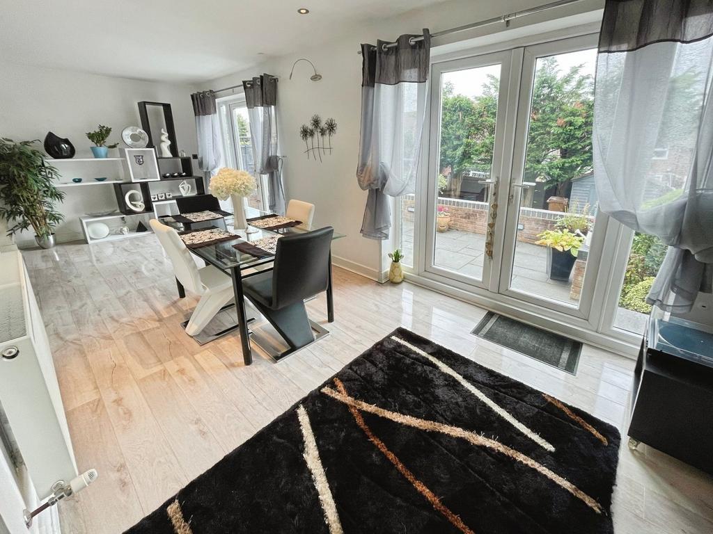 Dining/Family Room