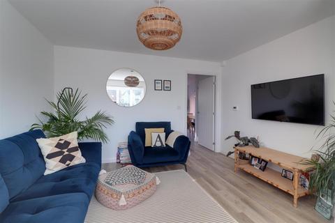 3 bedroom end of terrace house for sale, Great Oldbury Drive, Great Oldbury, Stonehouse