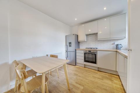 3 bedroom duplex for sale, Bolingbroke Walk, London