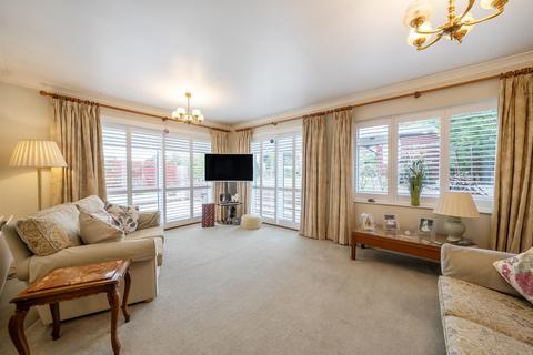 2 bedroom bungalow for sale, Furness Avenue, Bedfordshire LU6