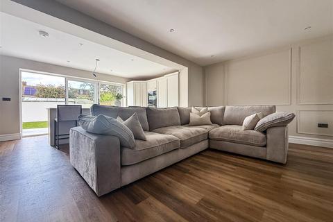 3 bedroom end of terrace house for sale, Coppins Grove, Portchester