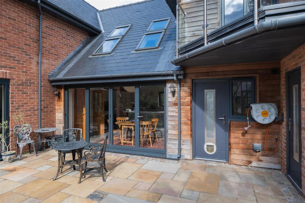 Lichfield Cottage-053.jpg