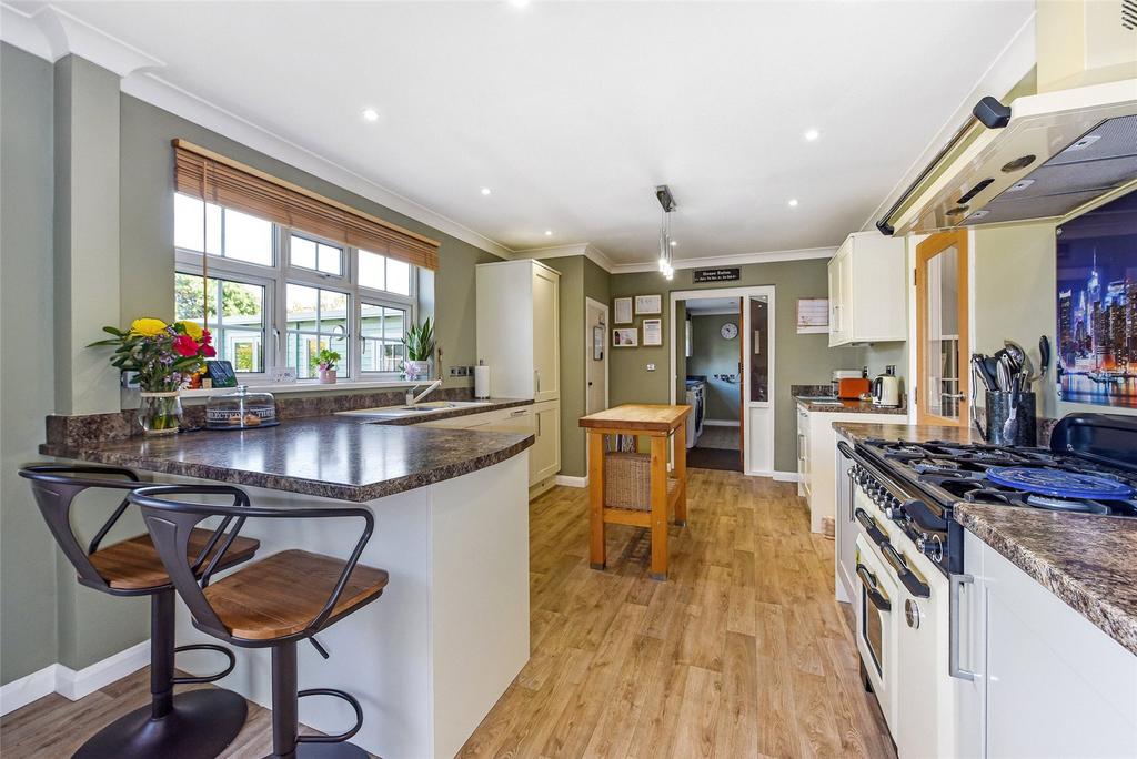 Kitchen/Breakfast Rm