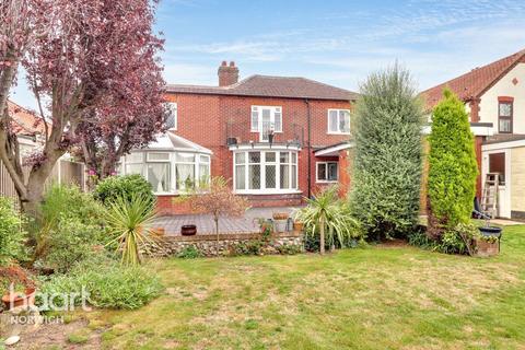 4 bedroom detached house for sale, Cromer Road, Norwich