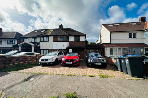 undefined, Murtwell Drive Chigwell IG7