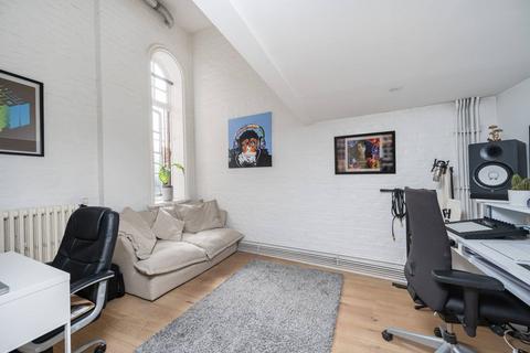 2 bedroom flat for sale, Institute Place, Hackney, London, E8