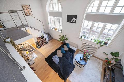 2 bedroom flat for sale, Institute Place, Hackney, London, E8