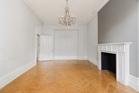 undefined, Sussex Gardens, W2
