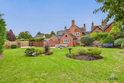 3 bedroom cottage for sale, Chapel Lane, Burton on Trent DE13