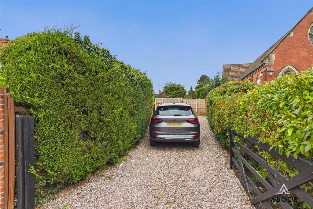 CAM01882 G0-PR0175-STILL041.jpg