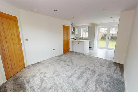 3 bedroom semi-detached house for sale, Wellgarth, Buttershaw, Bradford