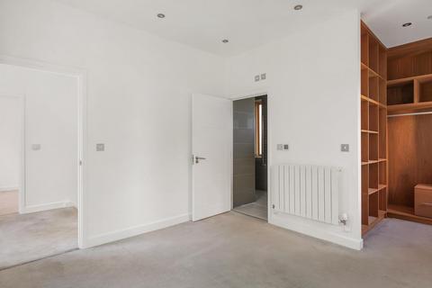 undefined, Brentford TW8