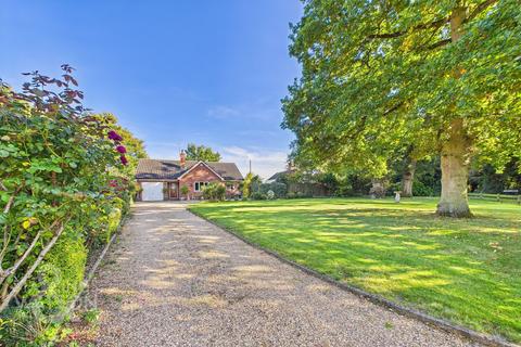 3 bedroom detached bungalow for sale, Baynards Lane, Roydon, Diss