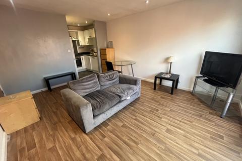 2 bedroom apartment to rent, Citadel, Ludgate Hill, Manchester. M4 4AP.