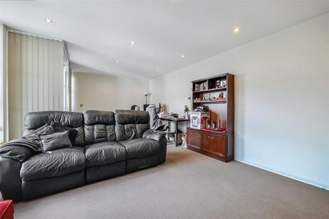 2 bedroom apartment for sale, Freemans Meadow, Leicester, LE2