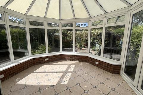 3 bedroom detached bungalow for sale, Rectory Close, Ewhurst, Cranleigh, Surrey