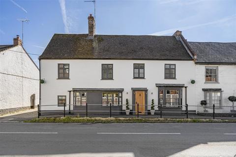 undefined, Main Street, Tingewick