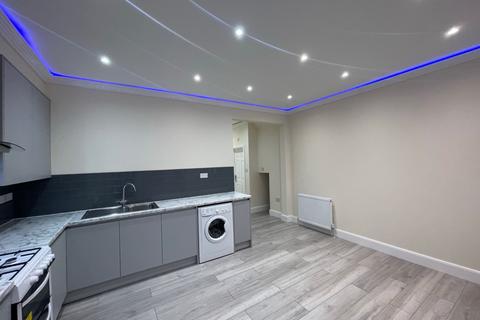 undefined, Welldon Crescent, Harrow HA1