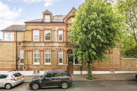 Bolingbroke Grove, London SW11