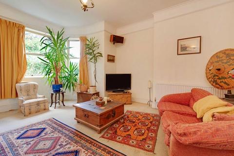 2 bedroom flat for sale, Cavendish Road, London NW6