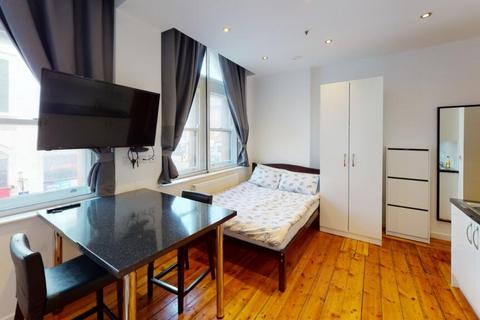 Studio to rent, Upper Parliament Street, Nottingham NG1